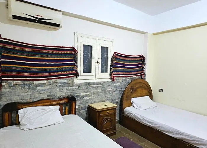 Cozy Quiet Getaway Near The Sea Apartment